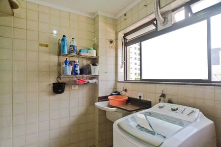 Apartamento à venda com 120m², 3 quartos e 2 vagas Apartamento à venda com 120m², 3 quartos e 2 vagasÁrea de Serviço
