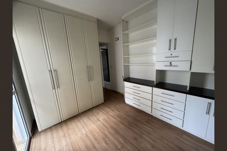 Quarto de apartamento para alugar com 3 quartos, 74m² em Pompeia, São Paulo