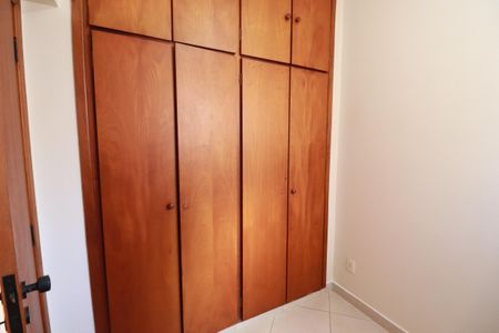 Apartamento para alugar com 100m², 3 quartos e 1 vagaQuarto de serviço 