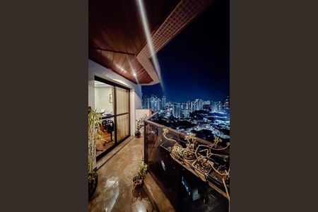 Apartamento à venda com 211m², 3 quartos e 3 vagasVaranda da Sala