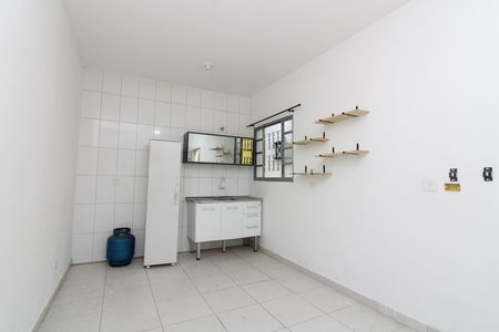 Sala / Cozinha de casa de condomínio para alugar com 1 quarto, 30m² em Jardim Verônia, São Paulo