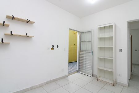 Casa de condomínio para alugar com 30m², 1 quarto e 1 vagaSala / Cozinha