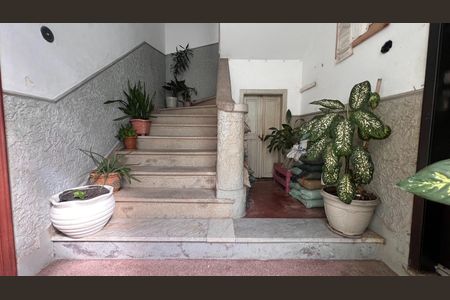 Apartamento à venda com 72m², 2 quartos e sem vaga Apartamento à venda com 72m², 2 quartos e sem vagaHall
