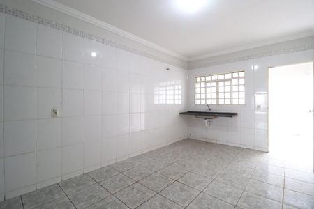 Casa para alugar com 70m², 2 quartos e 5 vagasCozinha