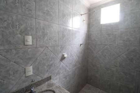Casa para alugar com 70m², 2 quartos e 5 vagasBanheiro Social