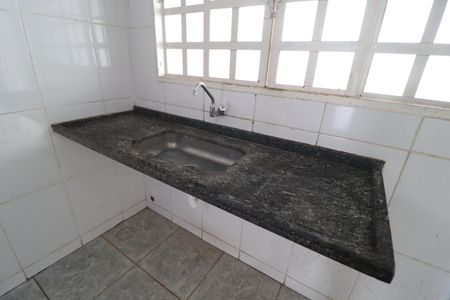 Cozinha de casa para alugar com 2 quartos, 70m² em Jardim Europa, Uberlândia