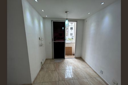 Sala de apartamento para alugar com 2 quartos, 45m² em Pavuna, Nilópolis