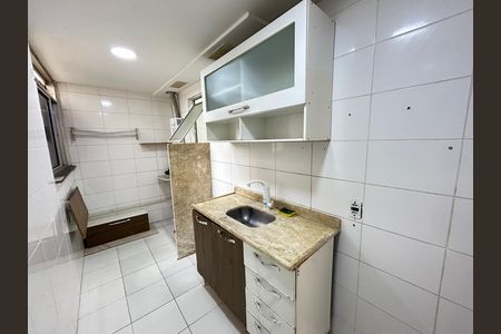 Cozinha de apartamento para alugar com 2 quartos, 45m² em Pavuna, Nilópolis