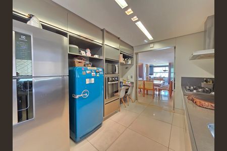 Cozinha de apartamento à venda com 3 quartos, 161m² em Cruzeiro, Belo Horizonte