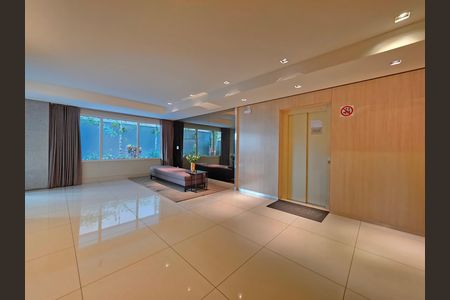 Hall de entrada de apartamento à venda com 3 quartos, 161m² em Cruzeiro, Belo Horizonte