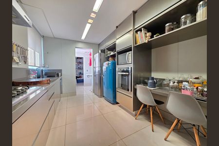 Cozinha de apartamento à venda com 3 quartos, 161m² em Cruzeiro, Belo Horizonte