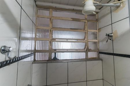 Banheiro de apartamento para alugar com 2 quartos, 50m² em Jardim Debora, Poá