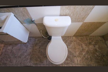 Banheiro de casa para alugar com 1 quarto, 250m² em São Rafael, São Paulo