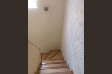 Casa à venda com 202m², 4 quartos e 2 vagas Casa à venda com 202m², 4 quartos e 2 vagasFoto 02