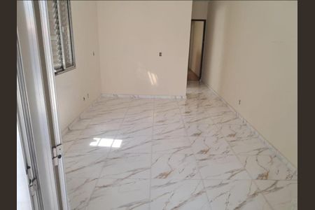 Casa à venda com 202m², 4 quartos e 2 vagas Casa à venda com 202m², 4 quartos e 2 vagasFoto 03