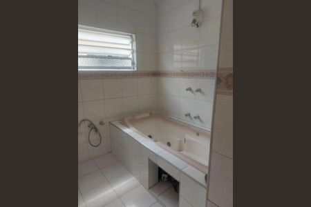 Casa à venda com 202m², 4 quartos e 2 vagas Casa à venda com 202m², 4 quartos e 2 vagasFoto 09