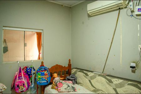 Casa à venda com 4 quartos, 300m² em Residencial Brisas da Mata, Goiânia
