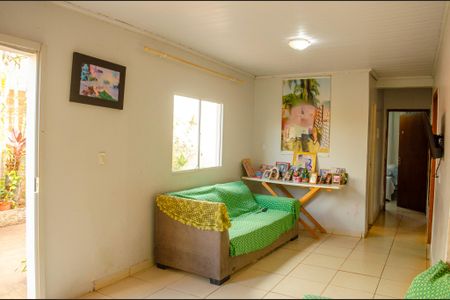 Casa à venda com 4 quartos, 300m² em Residencial Brisas da Mata, Goiânia
