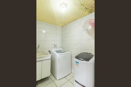 Casa à venda com 400m², 3 quartos e 8 vagas Casa à venda com 400m², 3 quartos e 8 vagasLavanderia