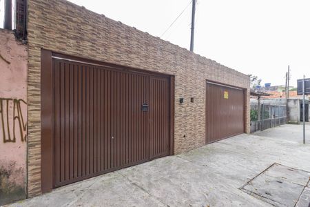 Casa à venda com 400m², 3 quartos e 8 vagas Casa à venda com 400m², 3 quartos e 8 vagasFachada