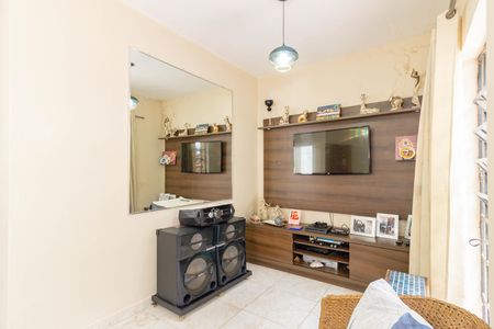Sala de casa à venda com 3 quartos, 400m² em Parque Pan Americano, São Paulo