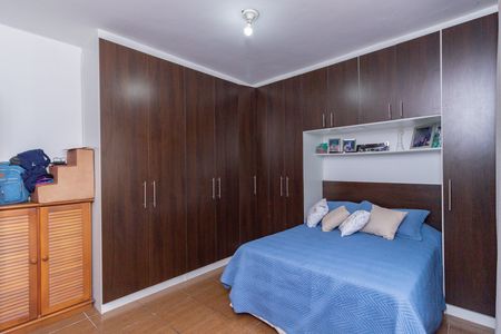 Casa à venda com 400m², 3 quartos e 8 vagas Casa à venda com 400m², 3 quartos e 8 vagasQuarto 2