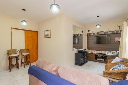 Casa à venda com 400m², 3 quartos e 8 vagas Casa à venda com 400m², 3 quartos e 8 vagasSala