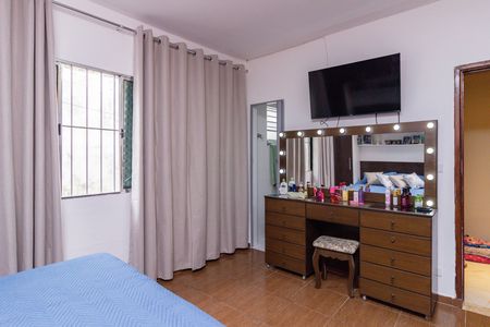 Casa à venda com 400m², 3 quartos e 8 vagas Casa à venda com 400m², 3 quartos e 8 vagasQuarto 2