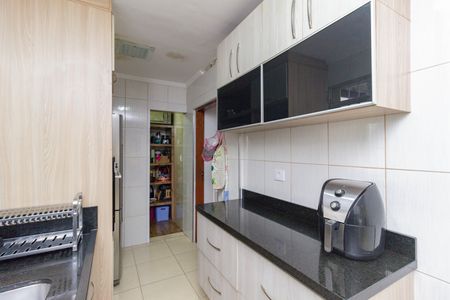Casa à venda com 400m², 3 quartos e 8 vagas Casa à venda com 400m², 3 quartos e 8 vagasCozinha