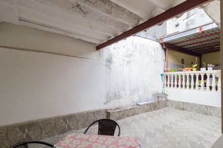 Quintal de casa à venda com 3 quartos, 400m² em Parque Pan Americano, São Paulo