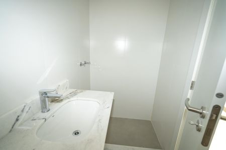 Apartamento à venda com 63m², 2 quartos e 1 vaga Apartamento à venda com 63m², 2 quartos e 1 vagaBanheiro