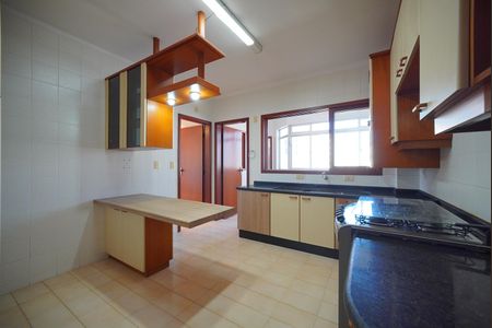 Cozinha de apartamento para alugar com 3 quartos, 123m² em Canto, Florianópolis