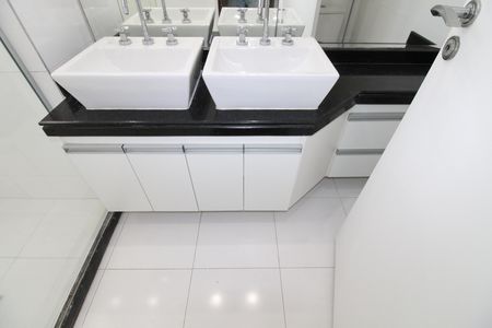 Apartamento para alugar com 125m², 3 quartos e 2 vagasBanheiro da Suíte