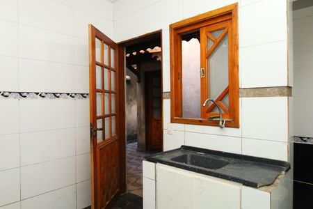Casa para alugar com 132m², 3 quartos e 1 vagaEdícula - Cozinha