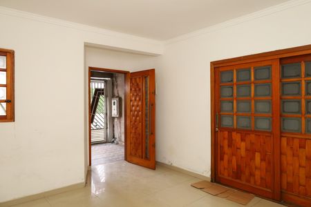 Casa para alugar com 3 quartos, 132m² em Jardim das Oliveiras, São Paulo