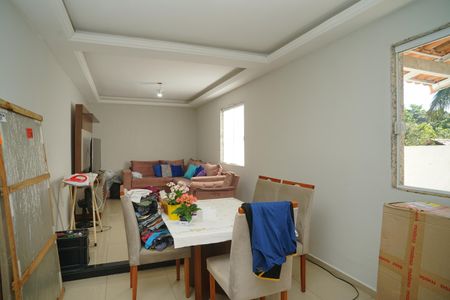 Casa para alugar com 240m², 3 quartos e 1 vaga Casa para alugar com 240m², 3 quartos e 1 vagaSala