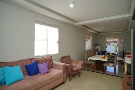 Sala de casa para alugar com 3 quartos, 240m² em Boa Vista, Maricá