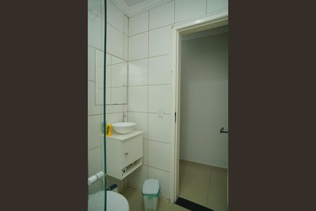 Casa para alugar com 240m², 3 quartos e 1 vaga Casa para alugar com 240m², 3 quartos e 1 vagaBanheiro Social