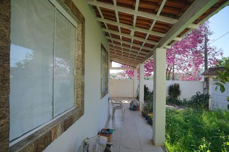 Casa para alugar com 240m², 3 quartos e 1 vaga Casa para alugar com 240m², 3 quartos e 1 vagaVaranda