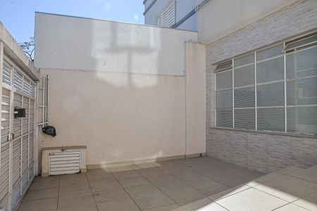 Garagem  de casa à venda com 3 quartos, 207m² em Jardim do Mar, São Bernardo do Campo