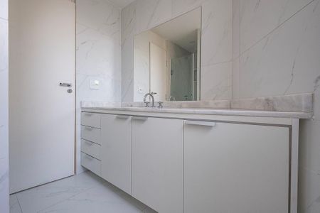 Banheiro de apartamento para alugar com 3 quartos, 127m² em Paraíso, São Paulo