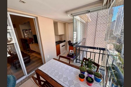 Apartamento à venda com 71m², 2 quartos e 2 vagas Apartamento à venda com 71m², 2 quartos e 2 vagasVaranda da Sala