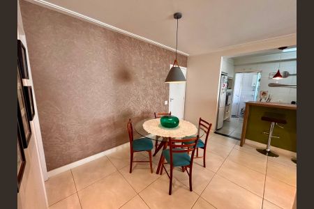 Apartamento à venda com 71m², 2 quartos e 2 vagas Apartamento à venda com 71m², 2 quartos e 2 vagasSala