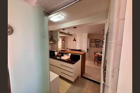 Apartamento à venda com 71m², 2 quartos e 2 vagas Apartamento à venda com 71m², 2 quartos e 2 vagasCozinha