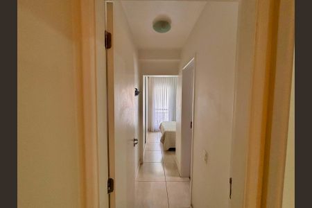 Apartamento à venda com 71m², 2 quartos e 2 vagas Apartamento à venda com 71m², 2 quartos e 2 vagasCorredor
