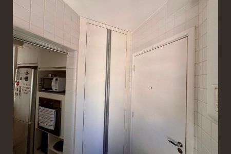 Apartamento à venda com 71m², 2 quartos e 2 vagas Apartamento à venda com 71m², 2 quartos e 2 vagasCozinha