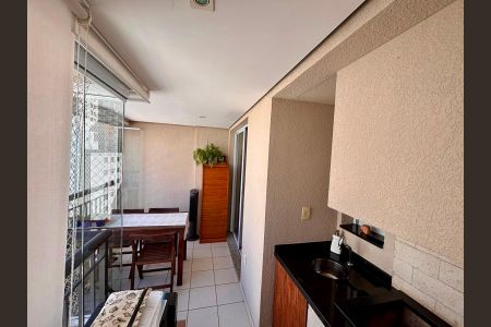 Apartamento à venda com 71m², 2 quartos e 2 vagas Apartamento à venda com 71m², 2 quartos e 2 vagasVaranda da Sala