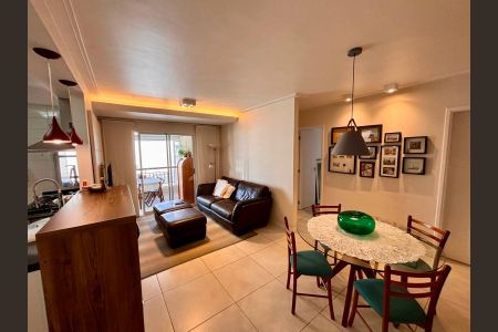 Apartamento à venda com 71m², 2 quartos e 2 vagas Apartamento à venda com 71m², 2 quartos e 2 vagasSala