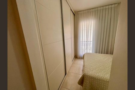 Apartamento à venda com 71m², 2 quartos e 2 vagas Apartamento à venda com 71m², 2 quartos e 2 vagasQuarto