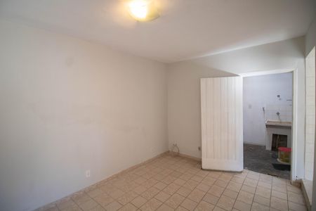 Sala de casa à venda com 2 quartos, 150m² em Jardim Carlu, São Paulo